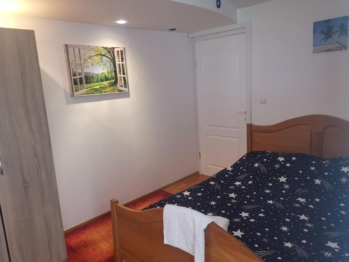 Hotel Stars Livezeni Ivanesti Zewnętrze zdjęcie