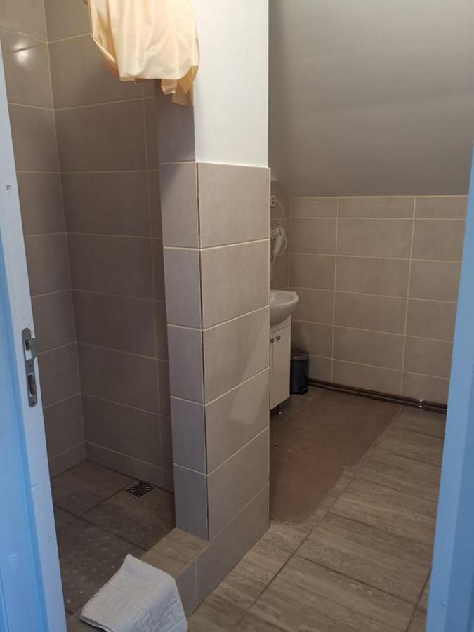 Hotel Stars Livezeni Ivanesti Zewnętrze zdjęcie