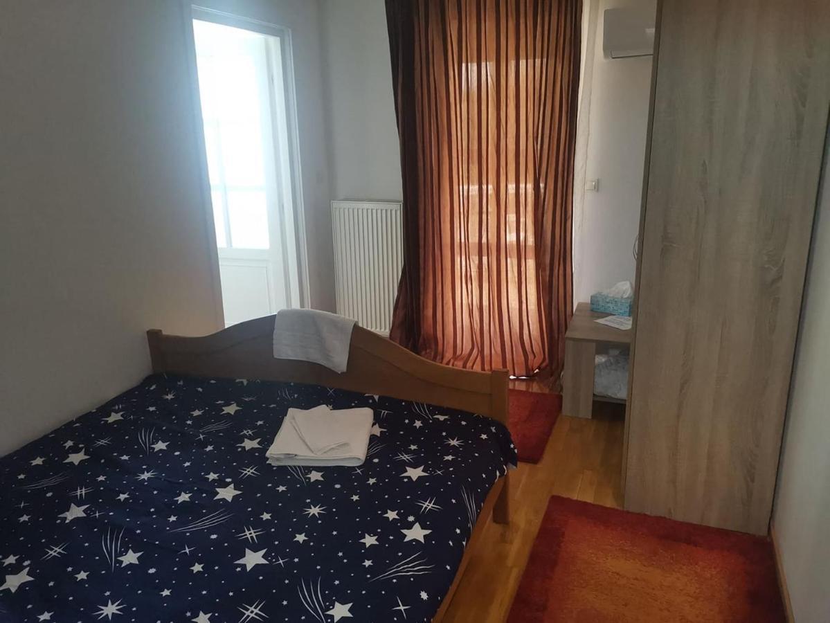 Hotel Stars Livezeni Ivanesti Zewnętrze zdjęcie