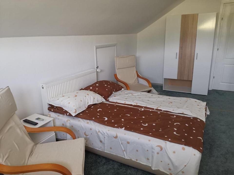 Hotel Stars Livezeni Ivanesti Zewnętrze zdjęcie
